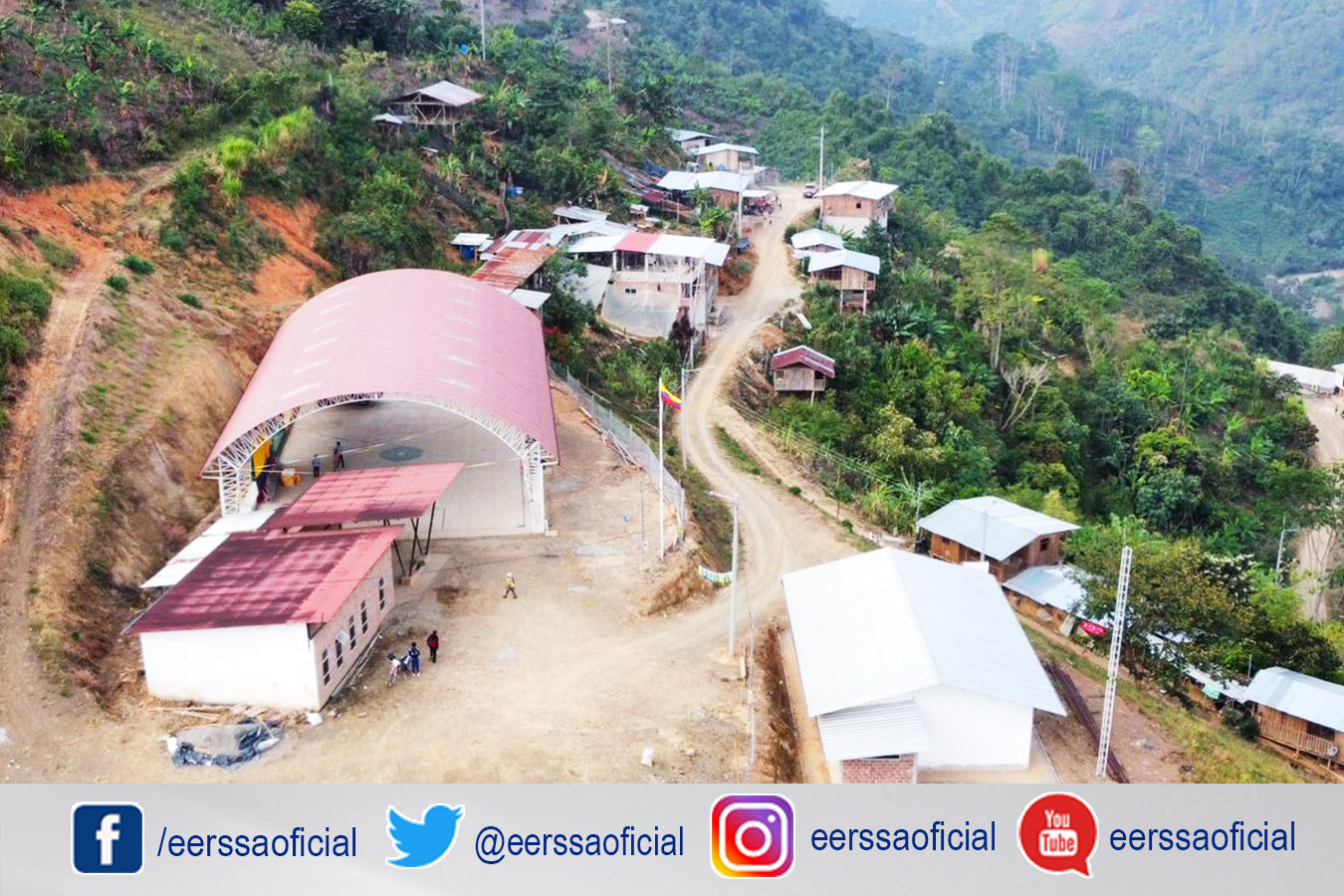 Electrificación llega al barrio Reina del Cisne, parroquia Chito, cantón Chinchipe